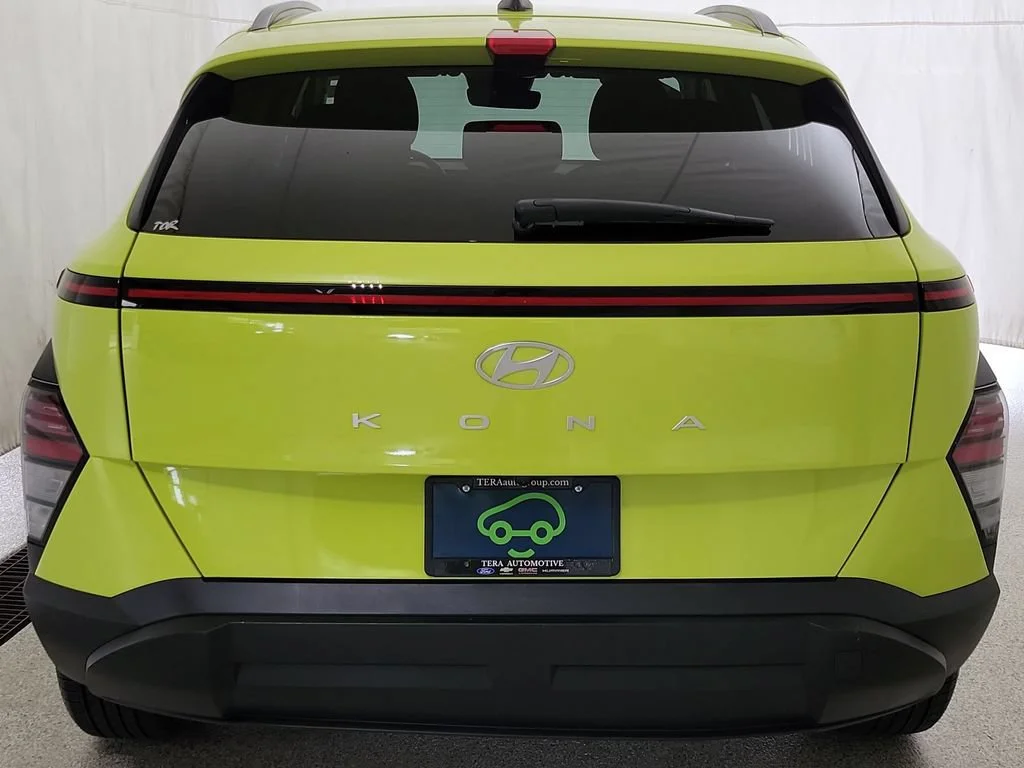 2025 Hyundai Kona SEL - Photo 4