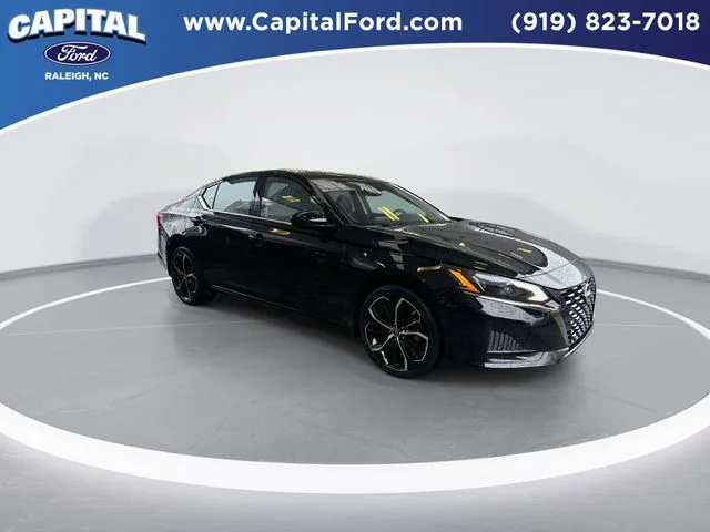 Used 2025 Black Nissan 2.5 SR image 2