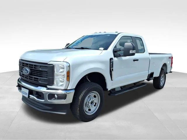 Used 2024 White Ford XL image 2