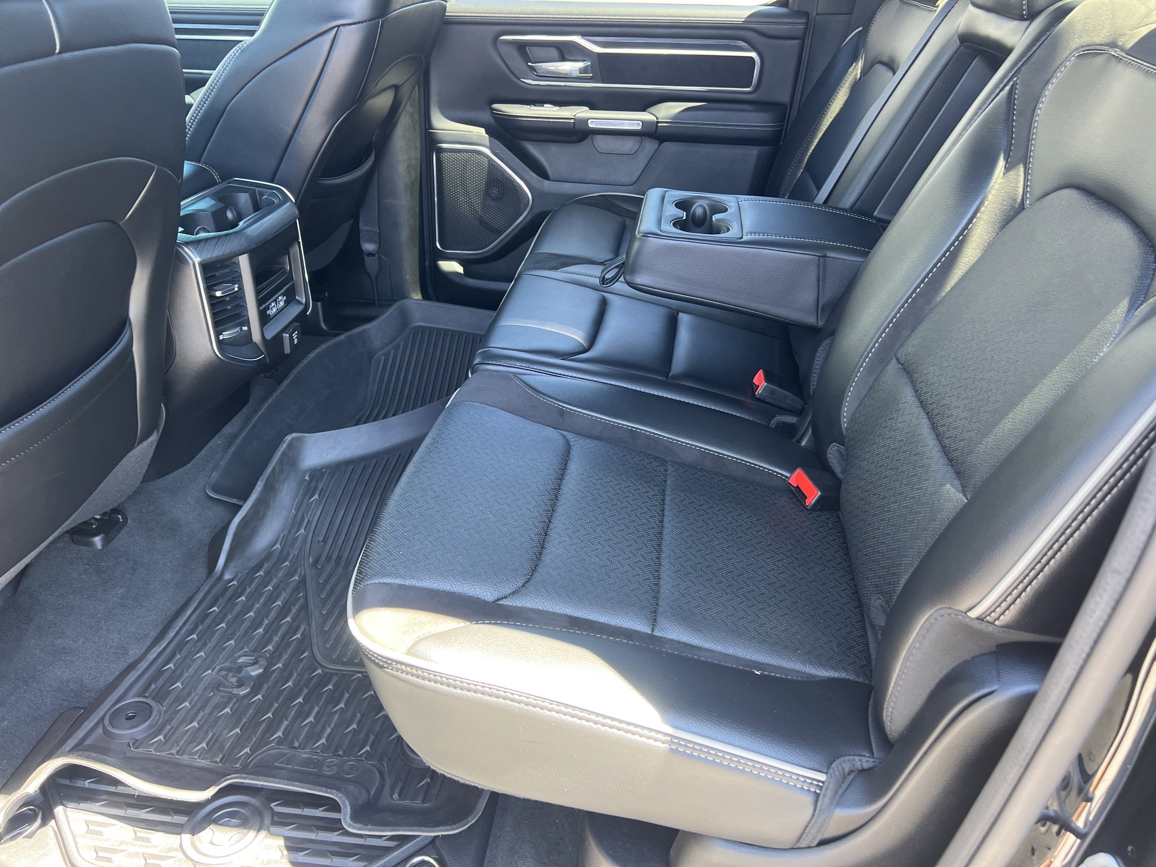 Used 2023 Diamond Black Crystal Pearlcoat Ram Laramie image 26