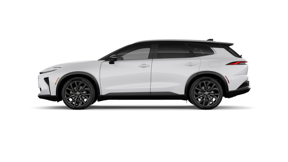 New 2026 Oxygen White with Black roof Toyota Limited image 4