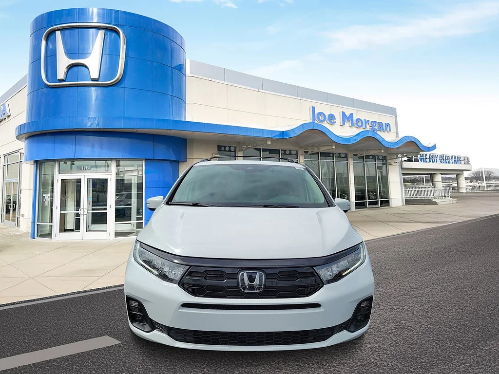 New 2026 Platinum White Pearl Honda Touring image 2