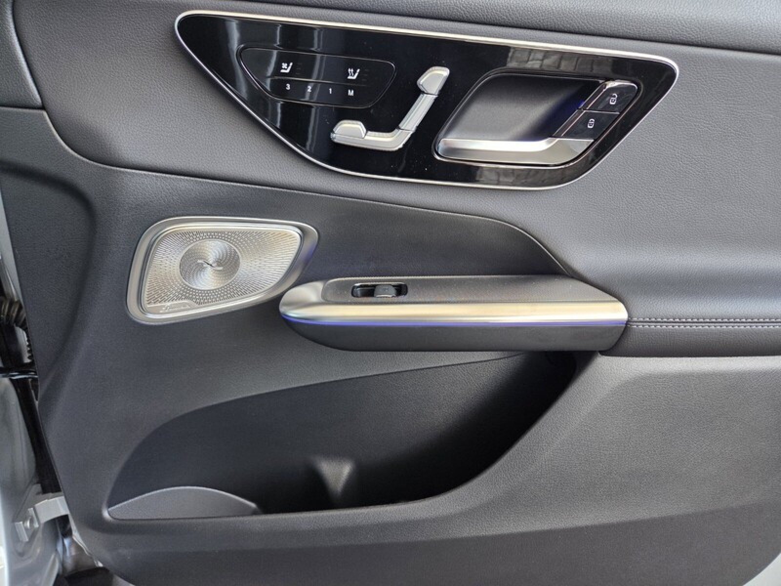 New 2026 Cirrus Silver Metallic Mercedes-Benz GLC 300 SUV image 20