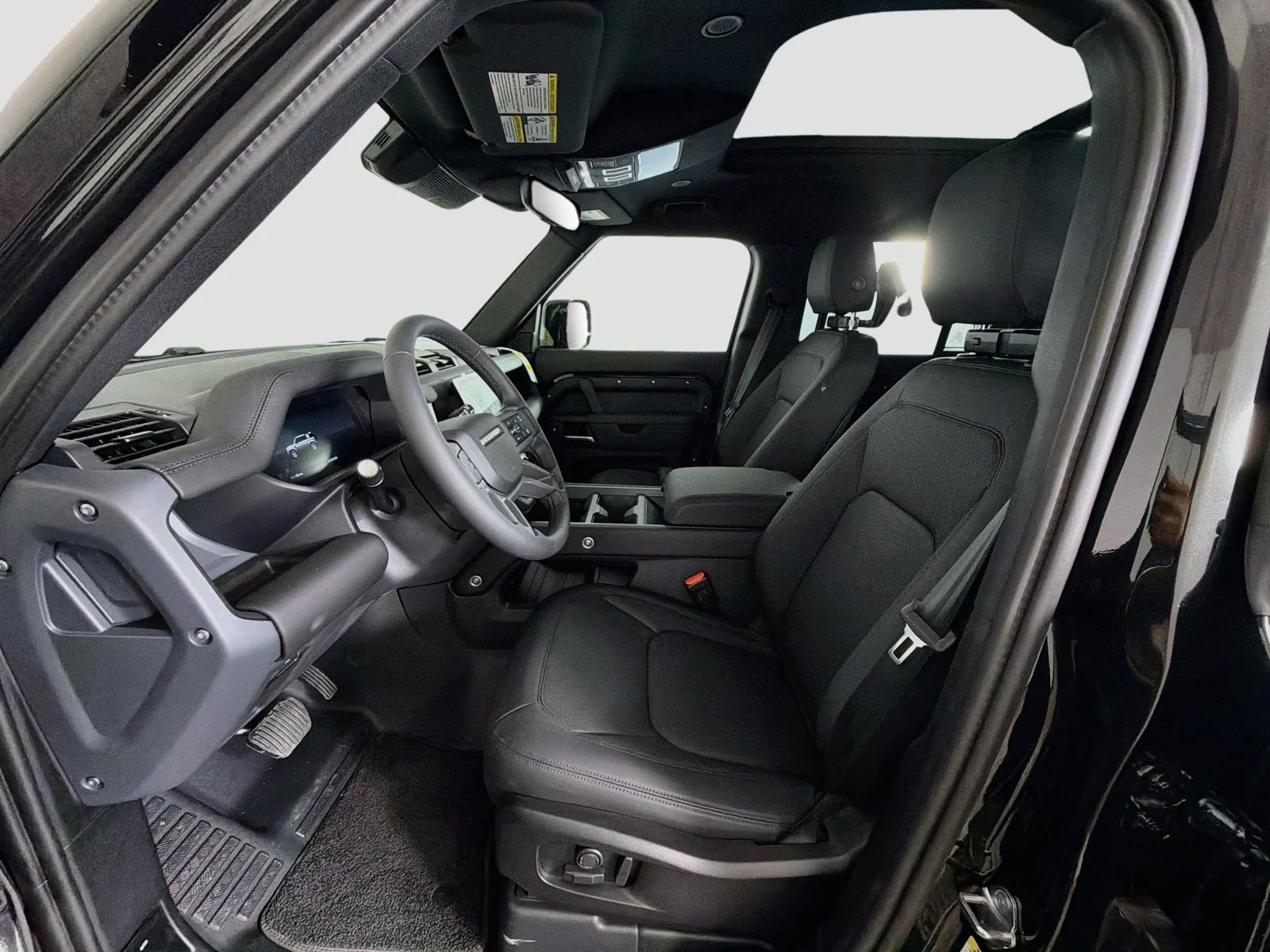 New 2026 Santorini Black Land Rover X-Dynamic SE image 23