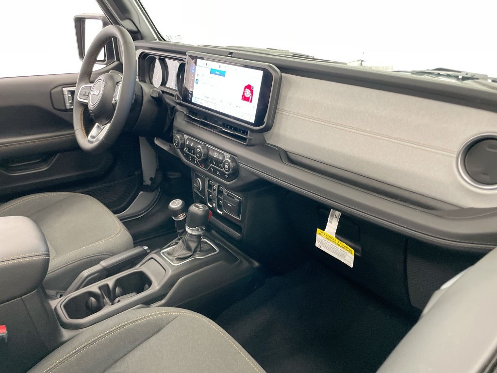 2024 Jeep Wrangler 4-Door Sahara - Photo 28