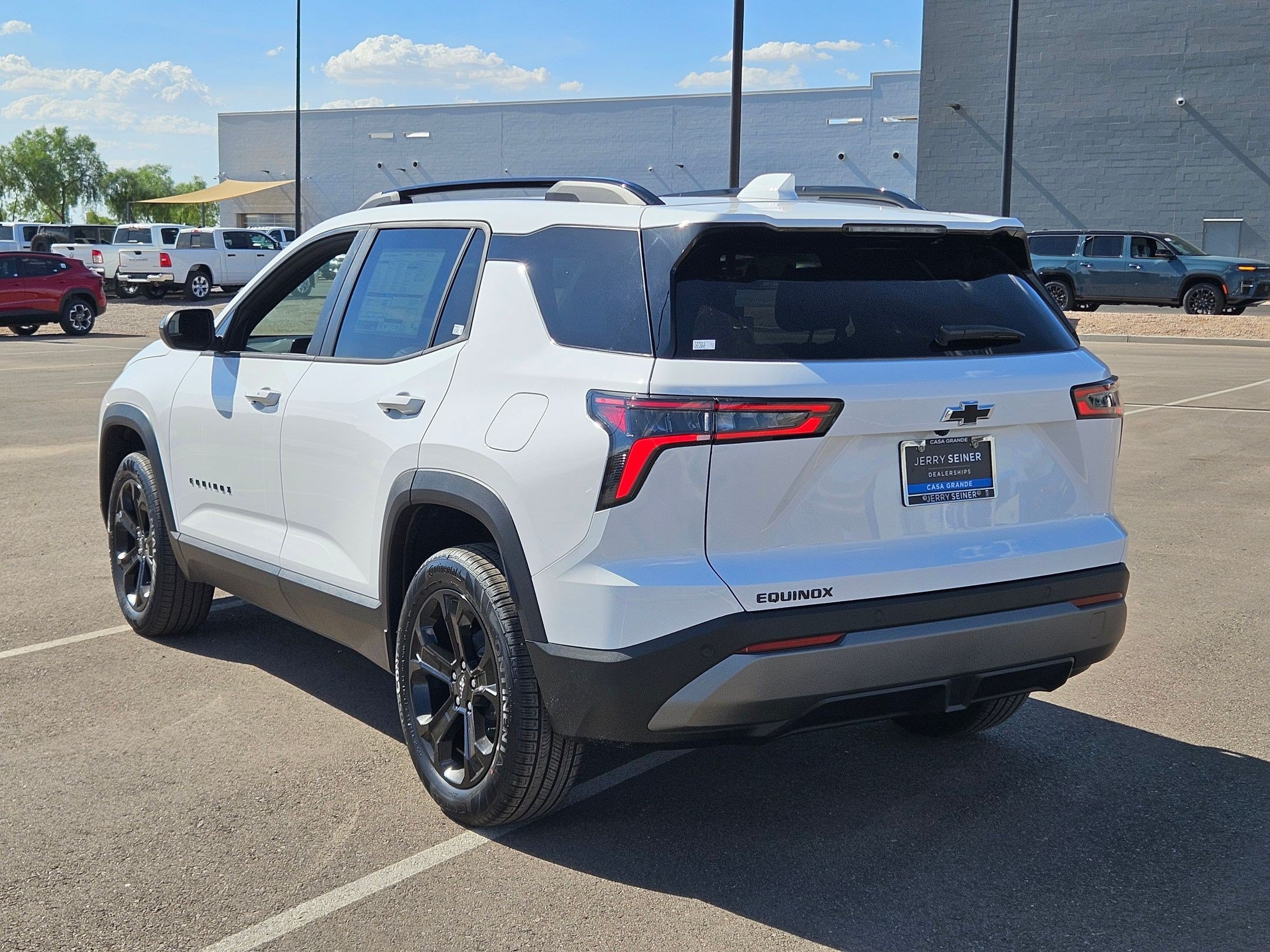 2027 Chevrolet Equinox LT - Photo 13