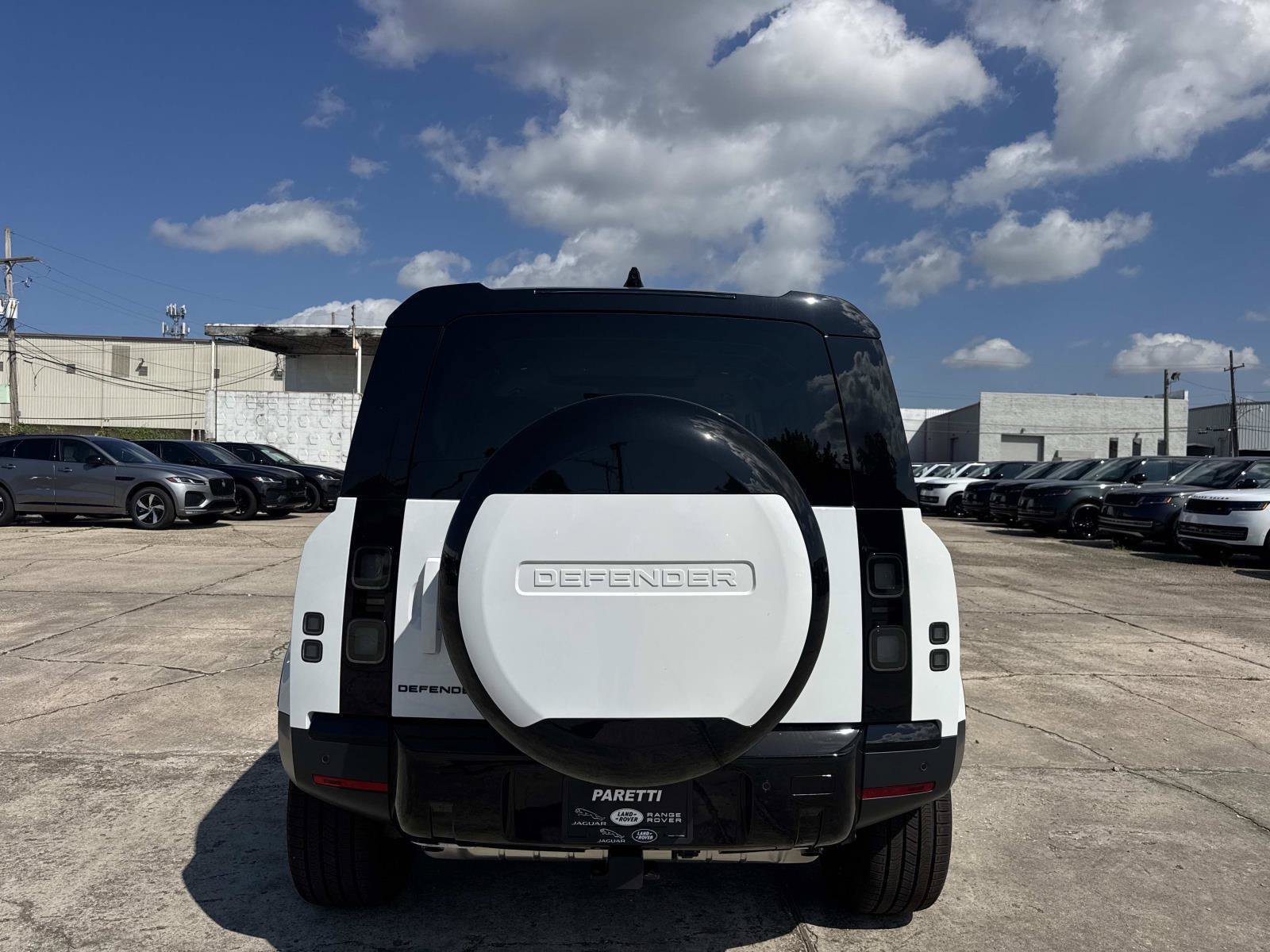 New 2026 Fuji White Land Rover S image 6