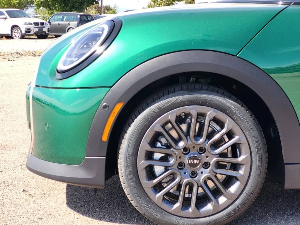 New 2027 British Racing Green Iv Met MINI Cooper C image 7