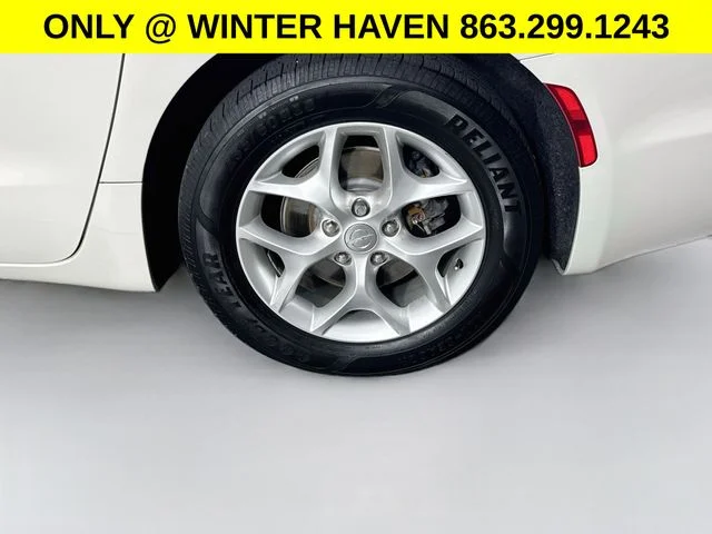 Used 2020 White Chrysler Touring image 32