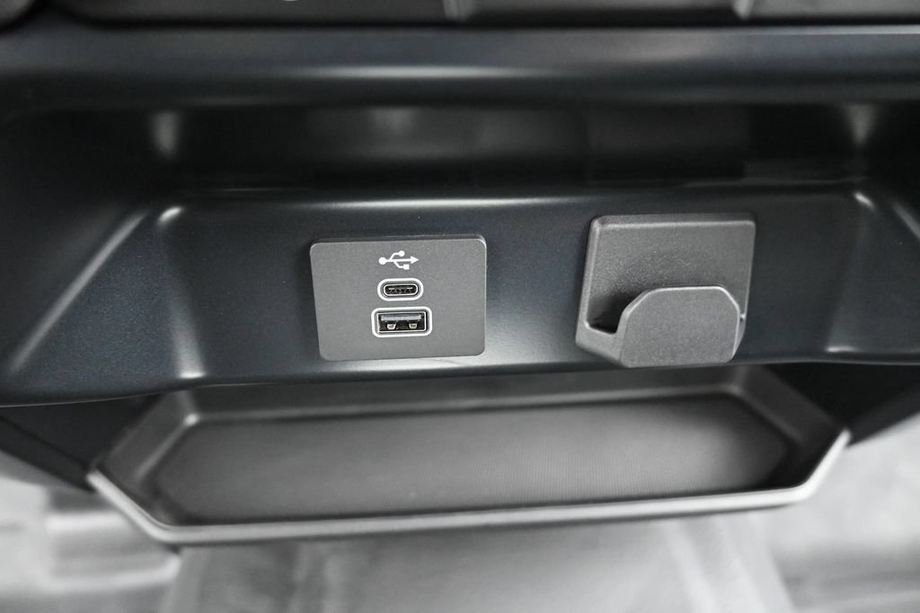 Used 2025 Black Metallic Ford XL image 18