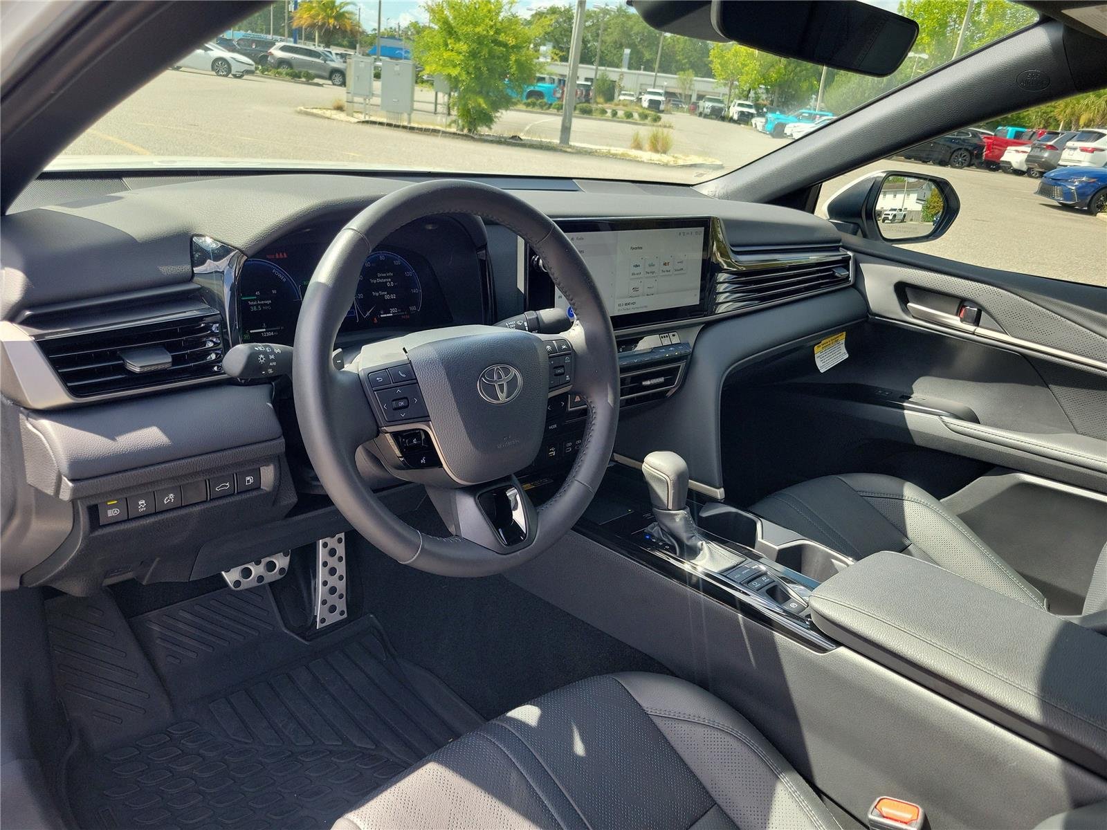 Used 2026 Wind Chill Pearl Toyota XSE image 17