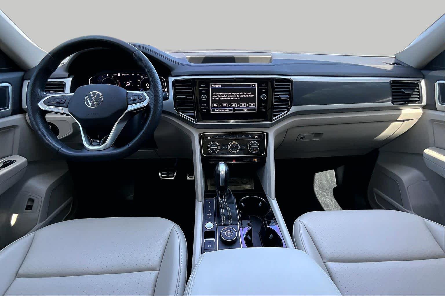 Used 2022 Deep Black Pearl Volkswagen 3.6L V6 SEL R-Line Black image 14