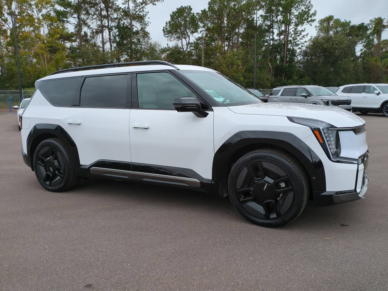 New 2026 Glacial White Pearl Kia GT-Line AWD image 2