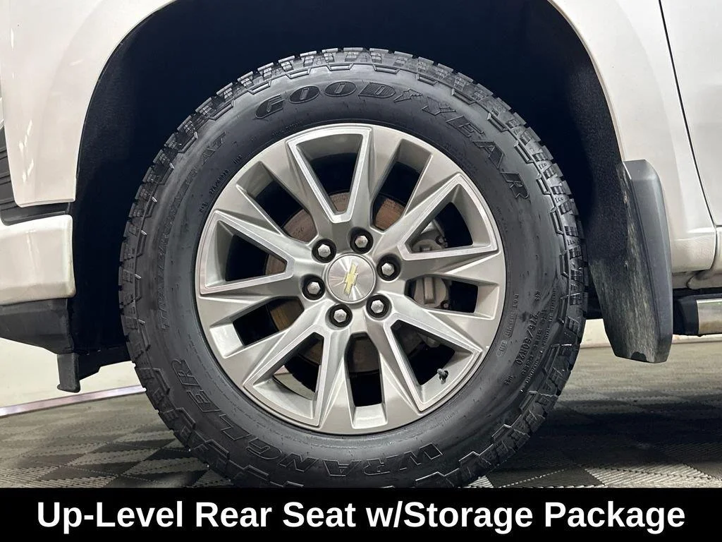 Used 2019 Iridescent Pearl Tricoat Chevrolet High Country image 8