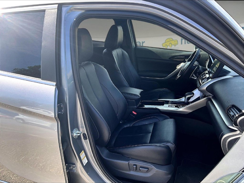 Used 2025  Mitsubishi Black Edition image 11