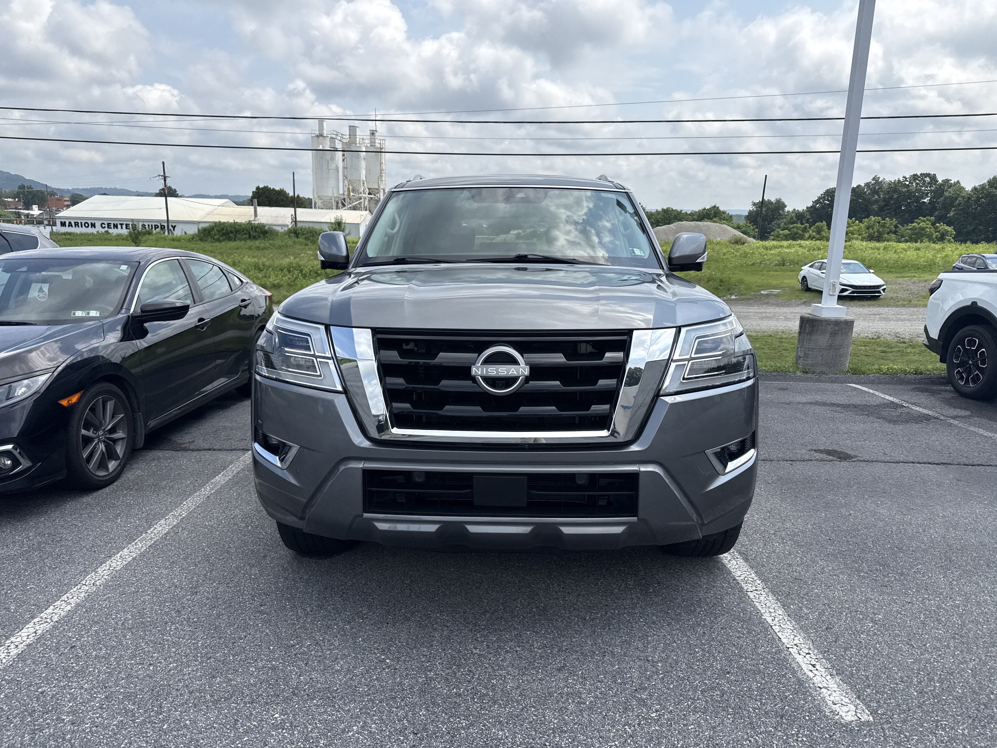 Used 2024 Gun Metallic Nissan SL image 8