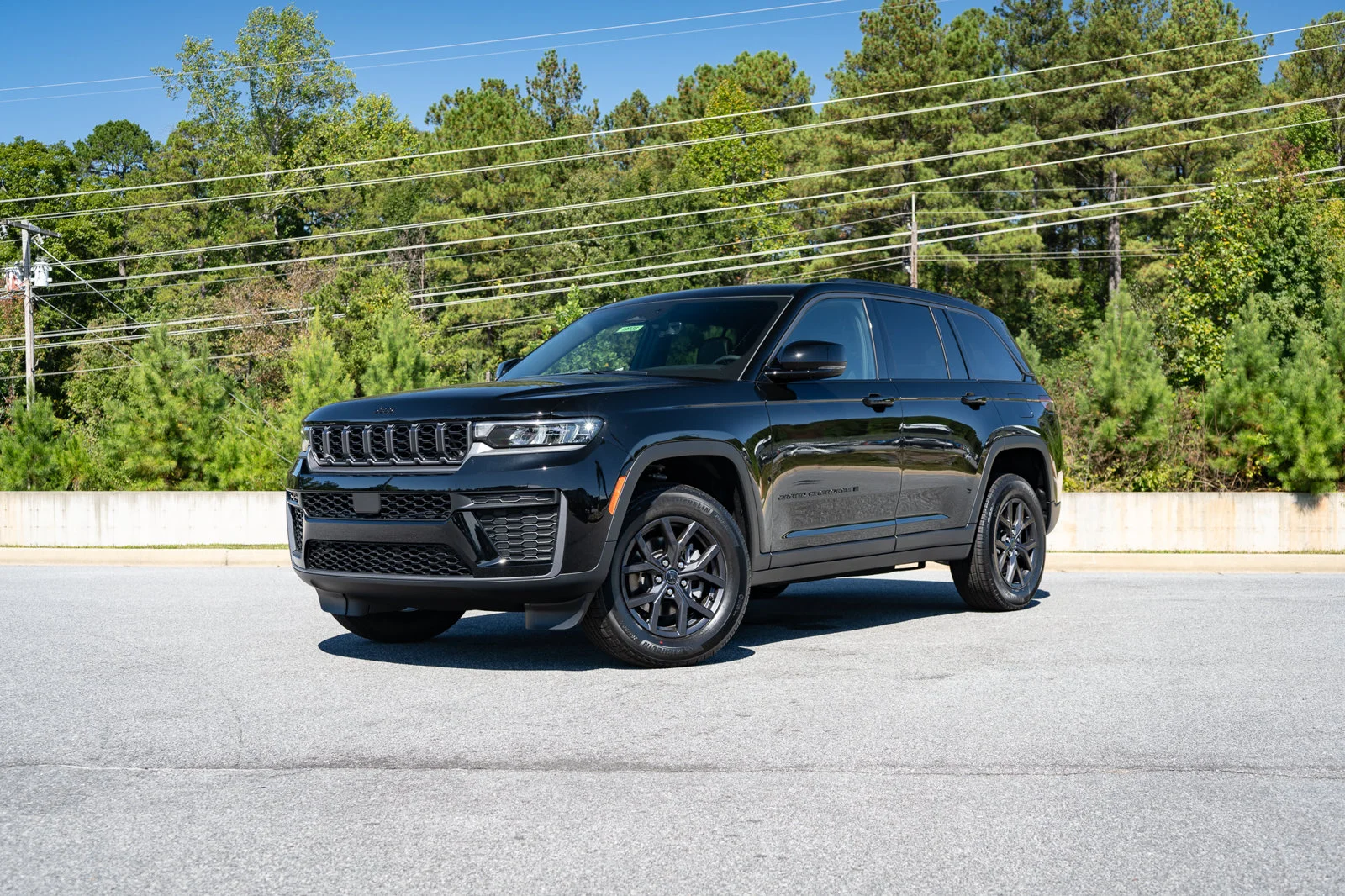 New 2027 High-Gloss Black Paint Jeep Altitude image 1