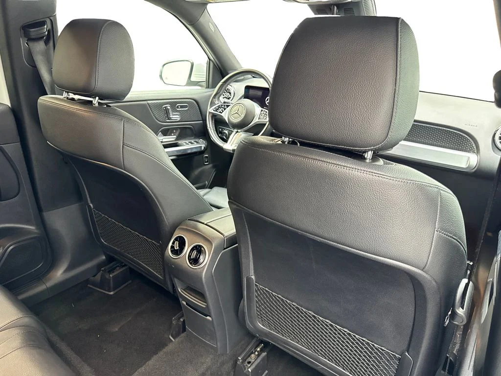 Used 2024 White Mercedes-Benz GLB 250 image 39