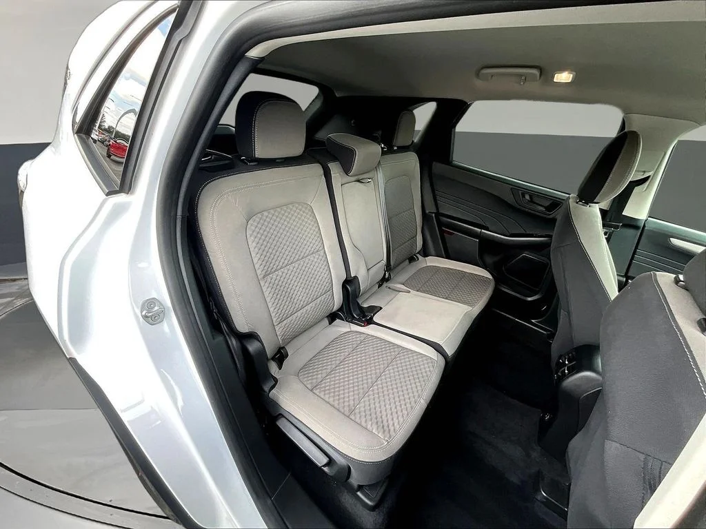 Certified Used 2022 White Ford SE image 27
