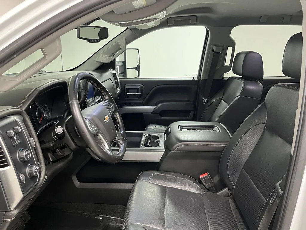 Used 2018 White Chevrolet LTZ image 21