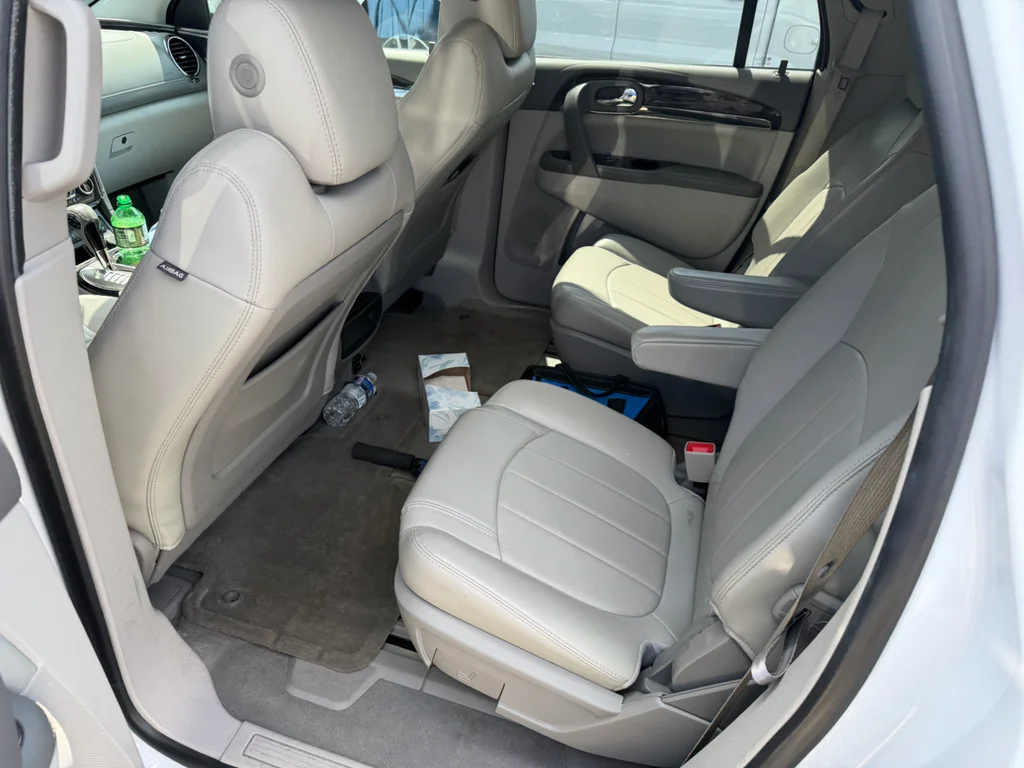 Used 2017 WHITE FROST TRICOAT Buick Leather image 3