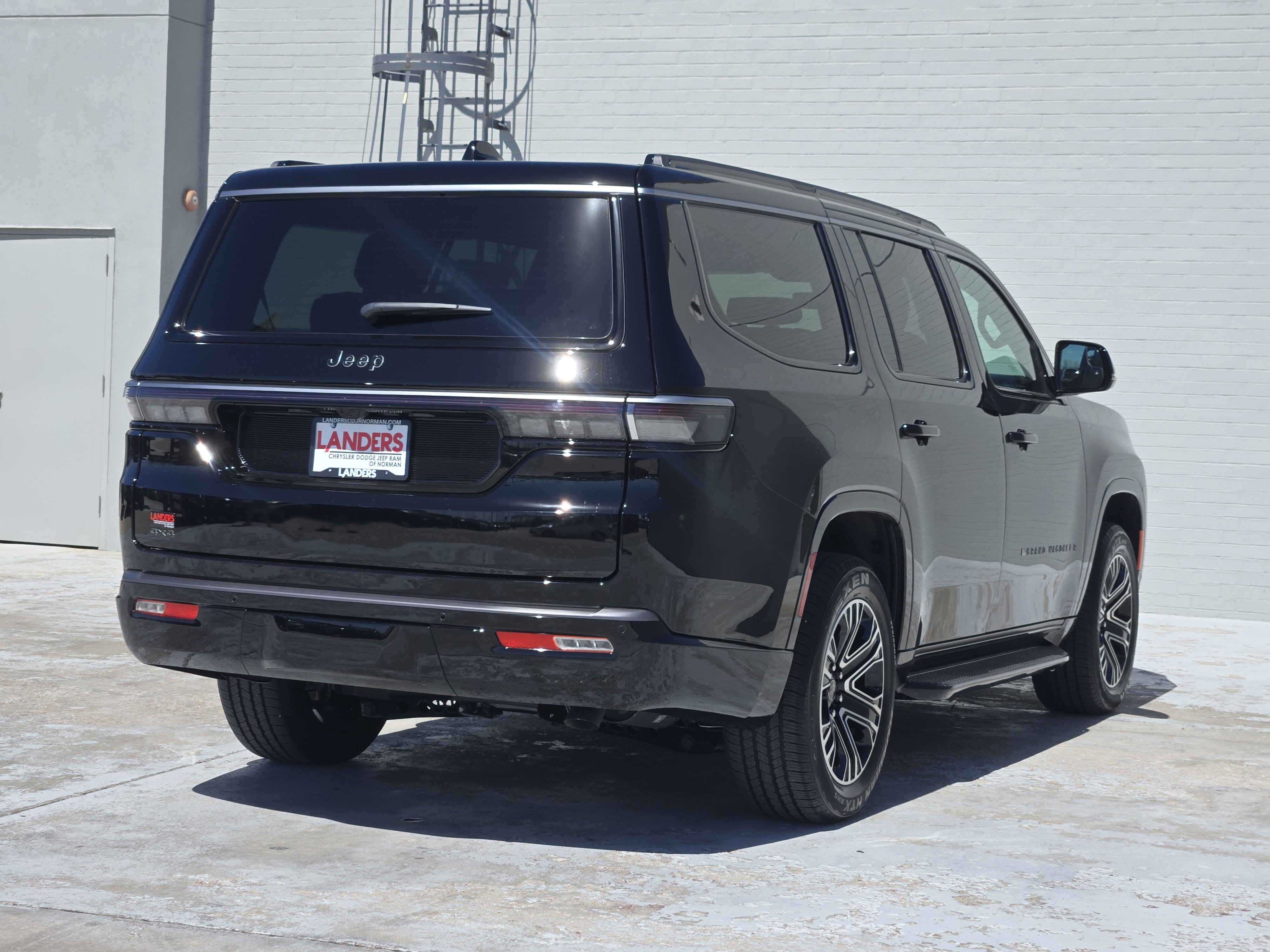 New 2026 High Gloss Black Exterior Paint Jeep  image 4