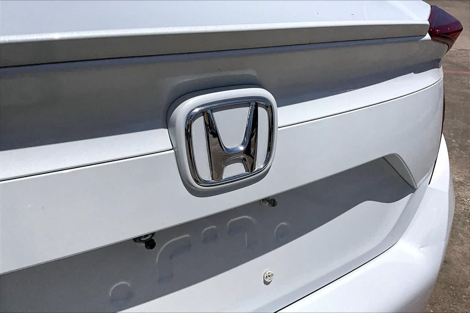 Used 2019 Platinum White Pearl Honda EX-L image 30