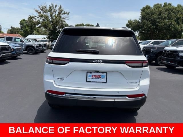 Used 2025 White Jeep Laredo X 4x2 image 5