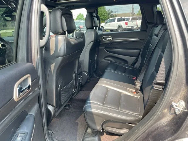 Used 2017 Crystal Metallic Jeep Limited image 11