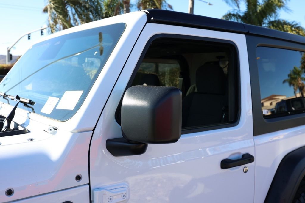 New 2026 Bright White Clear-Coat Exterior Paint Jeep Sport S image 11