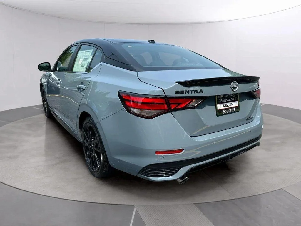 New 2025 Atlantic Gray Metallic/Super Black Nissan SR image 5