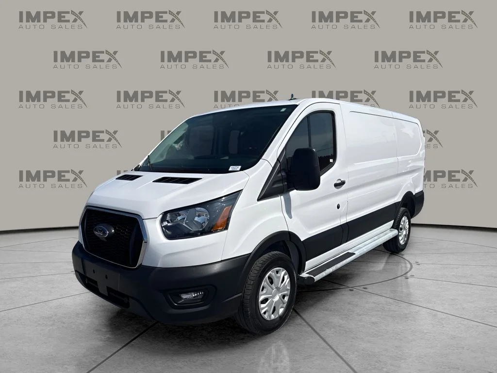 Used 2025 White Ford Base image 1