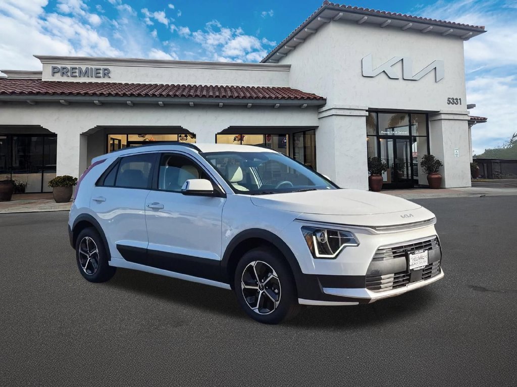 New 2026 Snow White Pearl Kia EX image 2