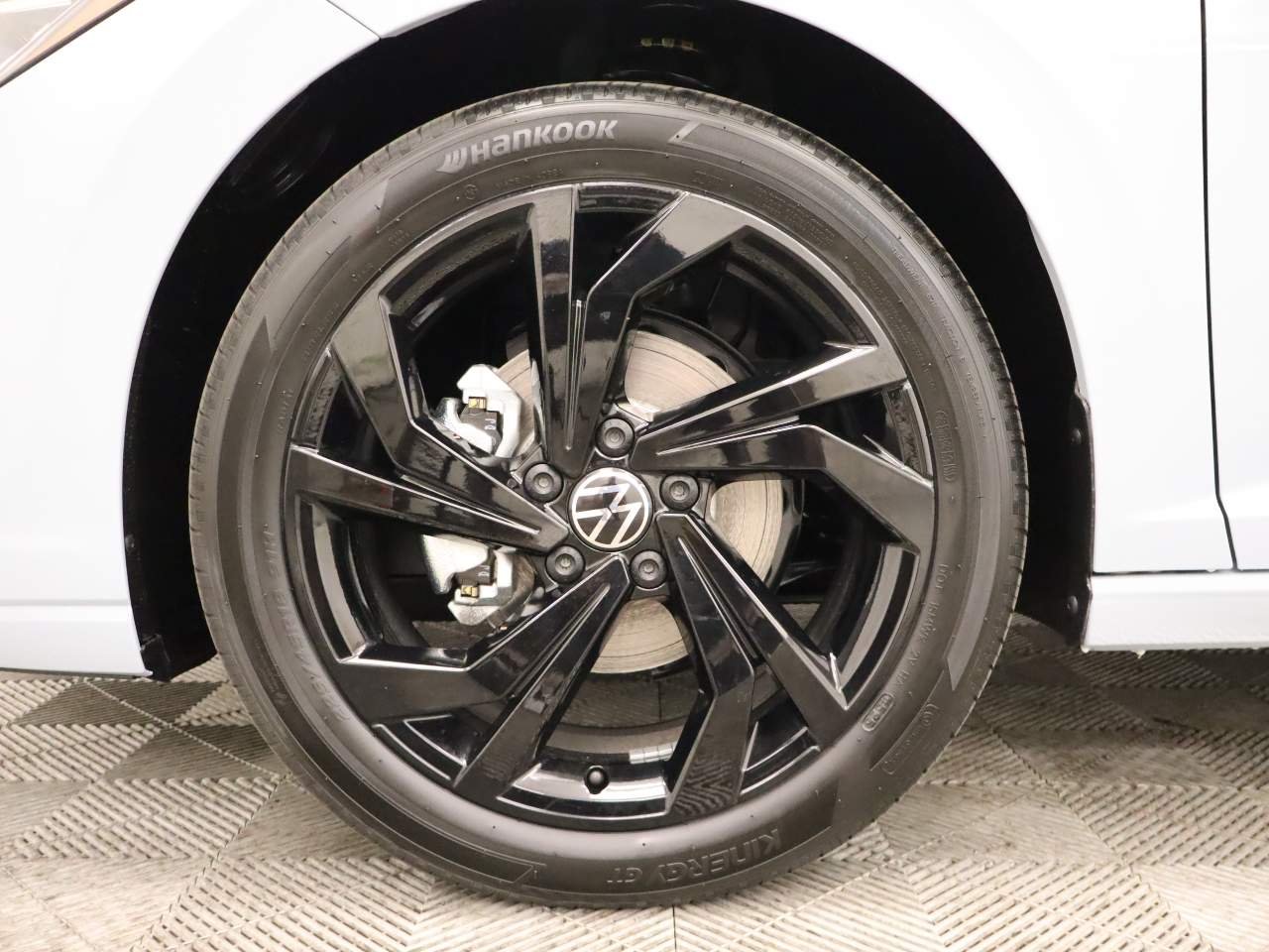New 2026 Monument Gray Volkswagen SE image 6