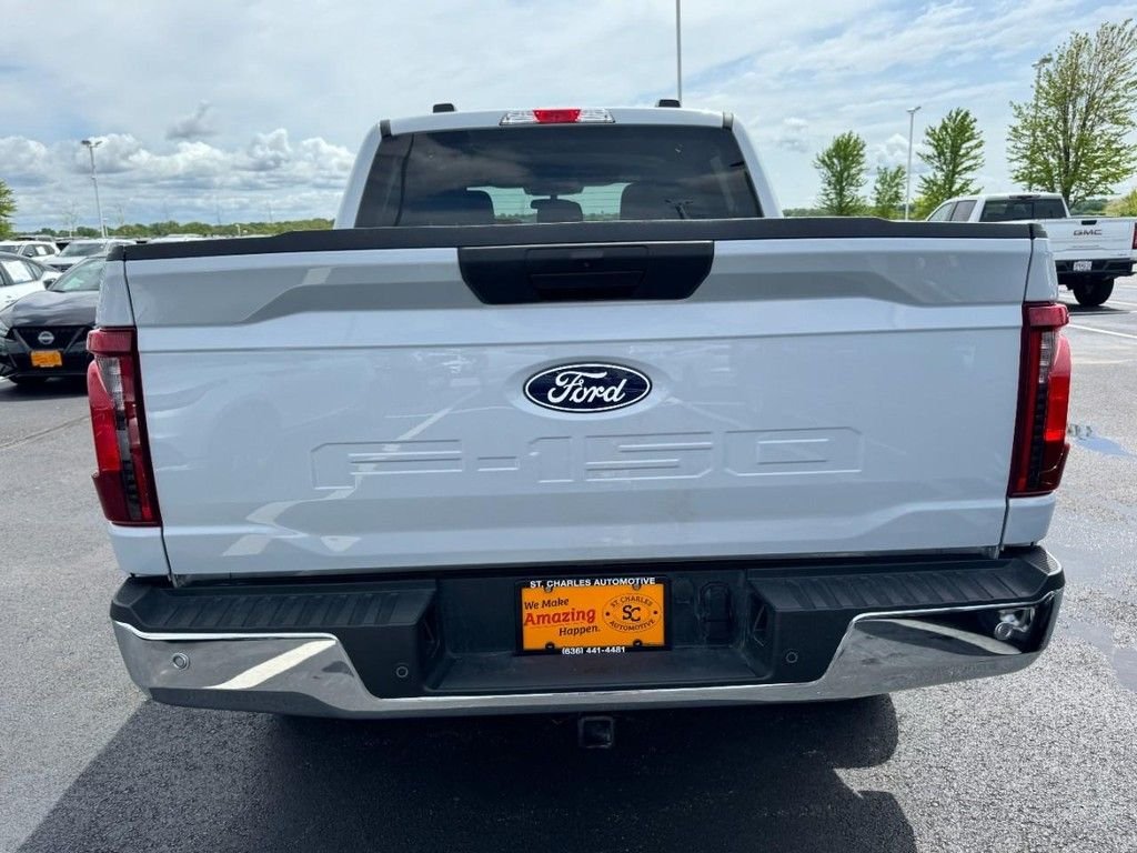 Used 2025 White Ford XLT image 4