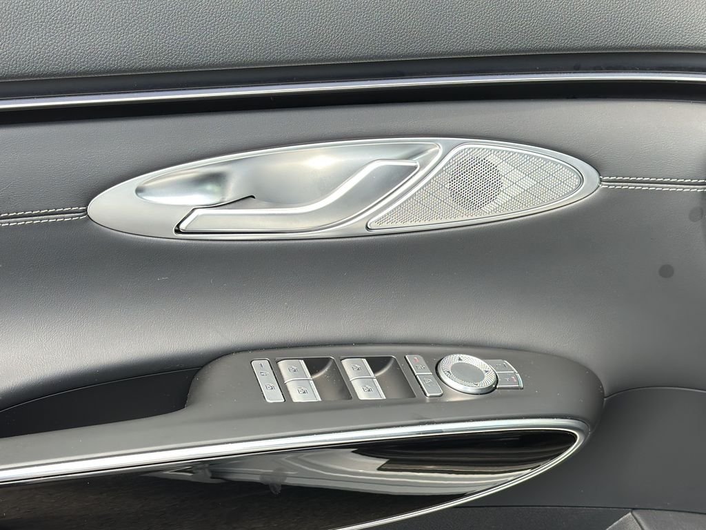 2026 GENESIS GV70 Standard - Photo 12