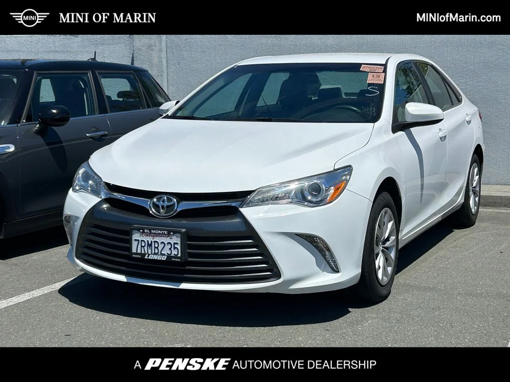 2016 Toyota Camry 2.5 Auto LE's photo