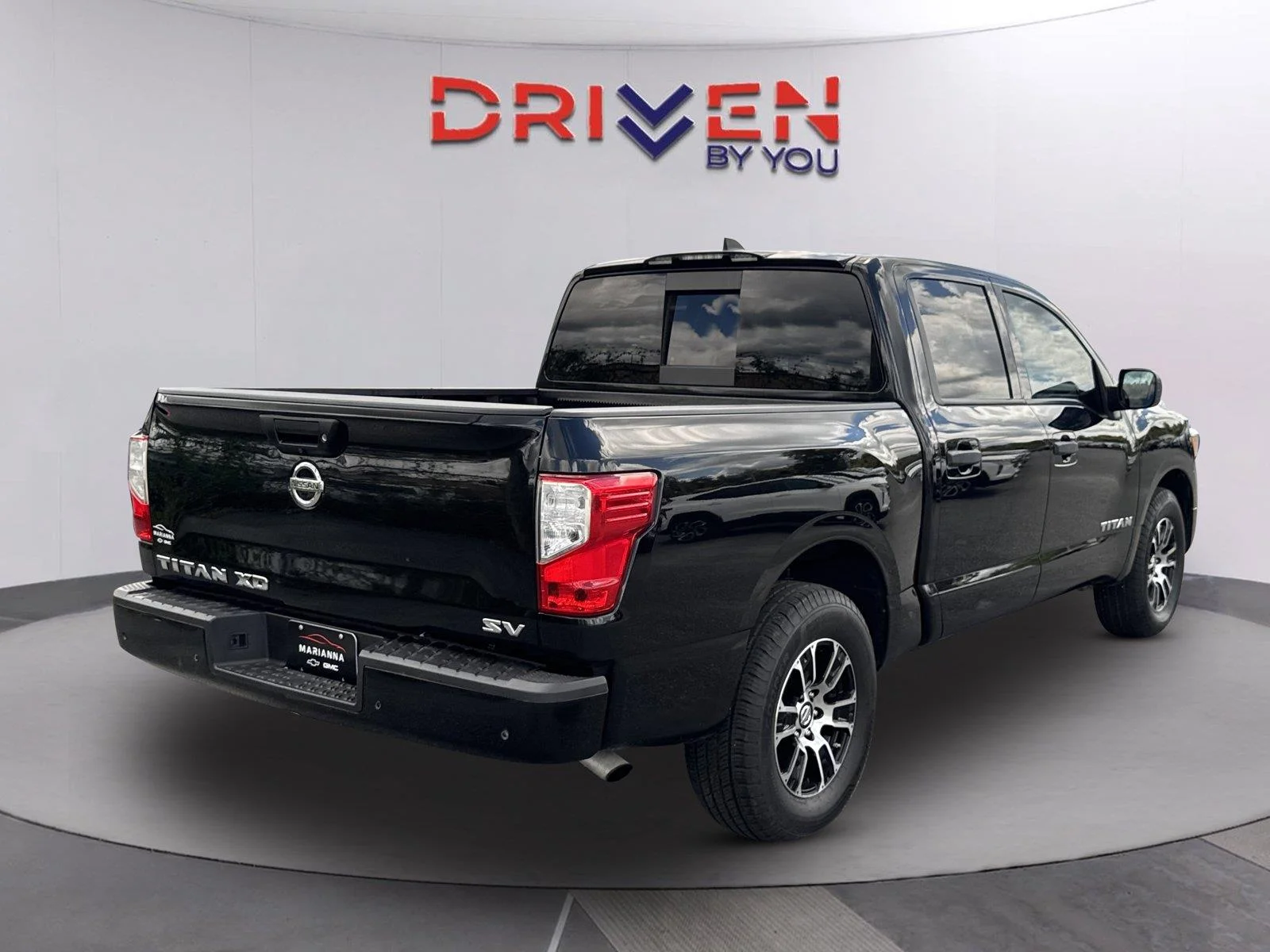 Used 2022 Super Black Nissan SV image 3