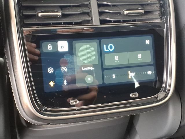 Used 2023  RIVIAN Adventure image 19