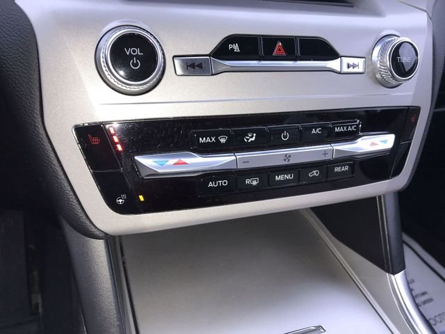 Used 2023 White Ford XLT image 19