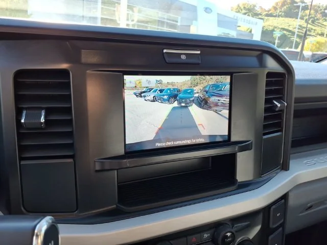 Used 2025 White Ford XL image 26