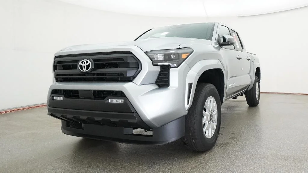 New 2026 Celestial Silver Metallic Toyota SR5 image 32