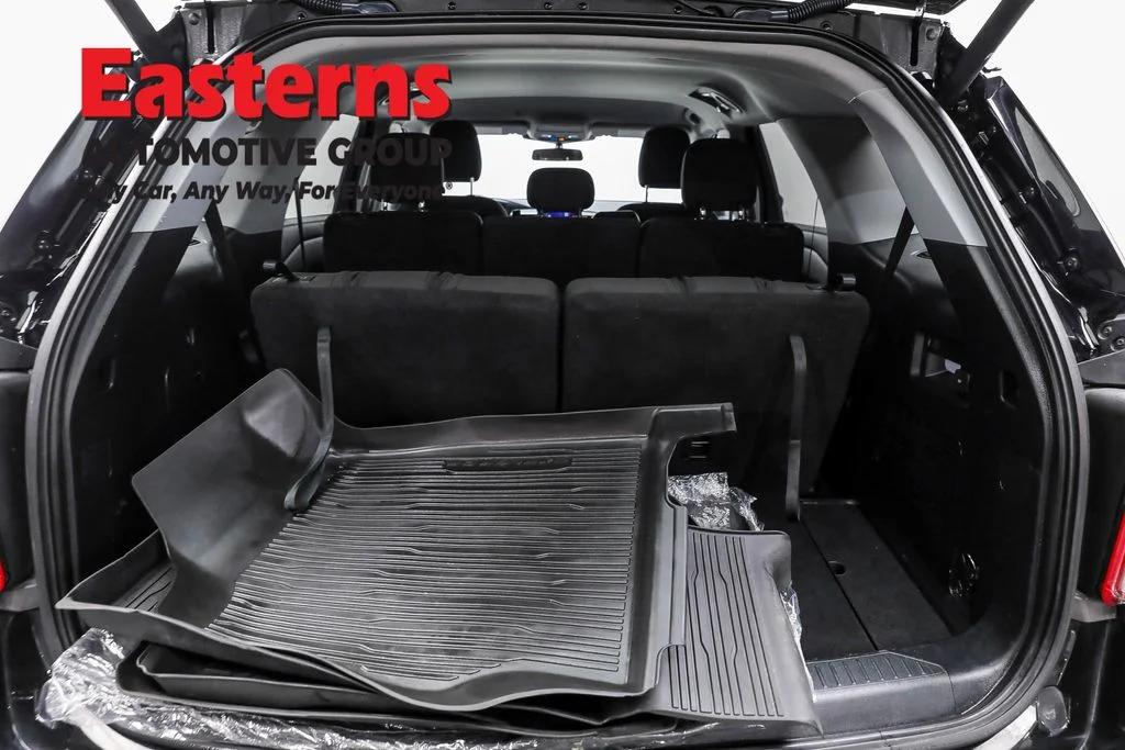 Used 2021 Black Ford XLT image 9