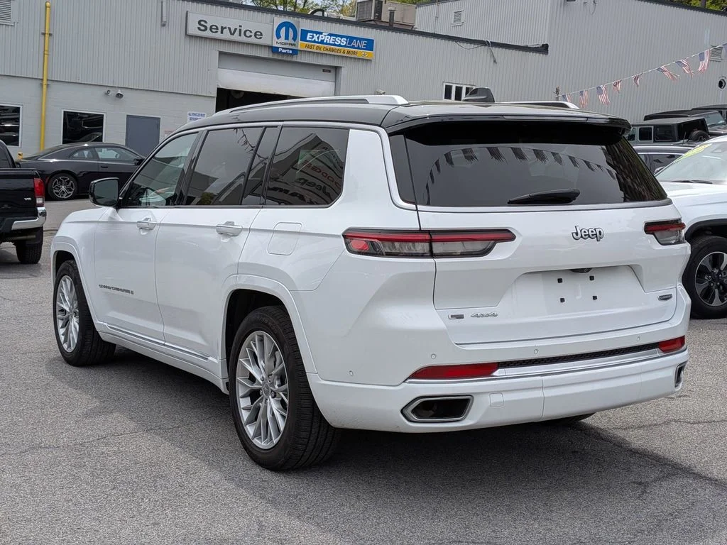 Used 2023 White Jeep Summit image 12