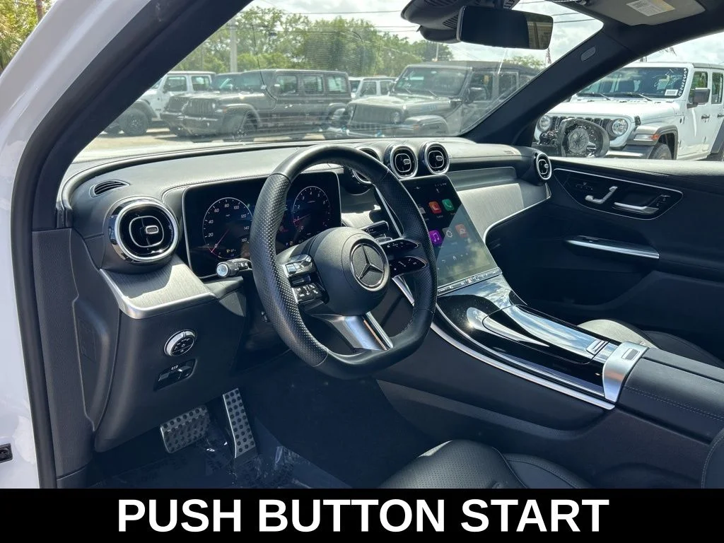 Used 2025  Mercedes-Benz GLC 300 image 8