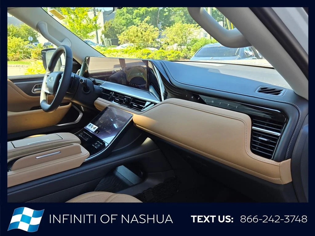 New 2027 RADIANT WHITE INFINITI Luxe 4WD image 17