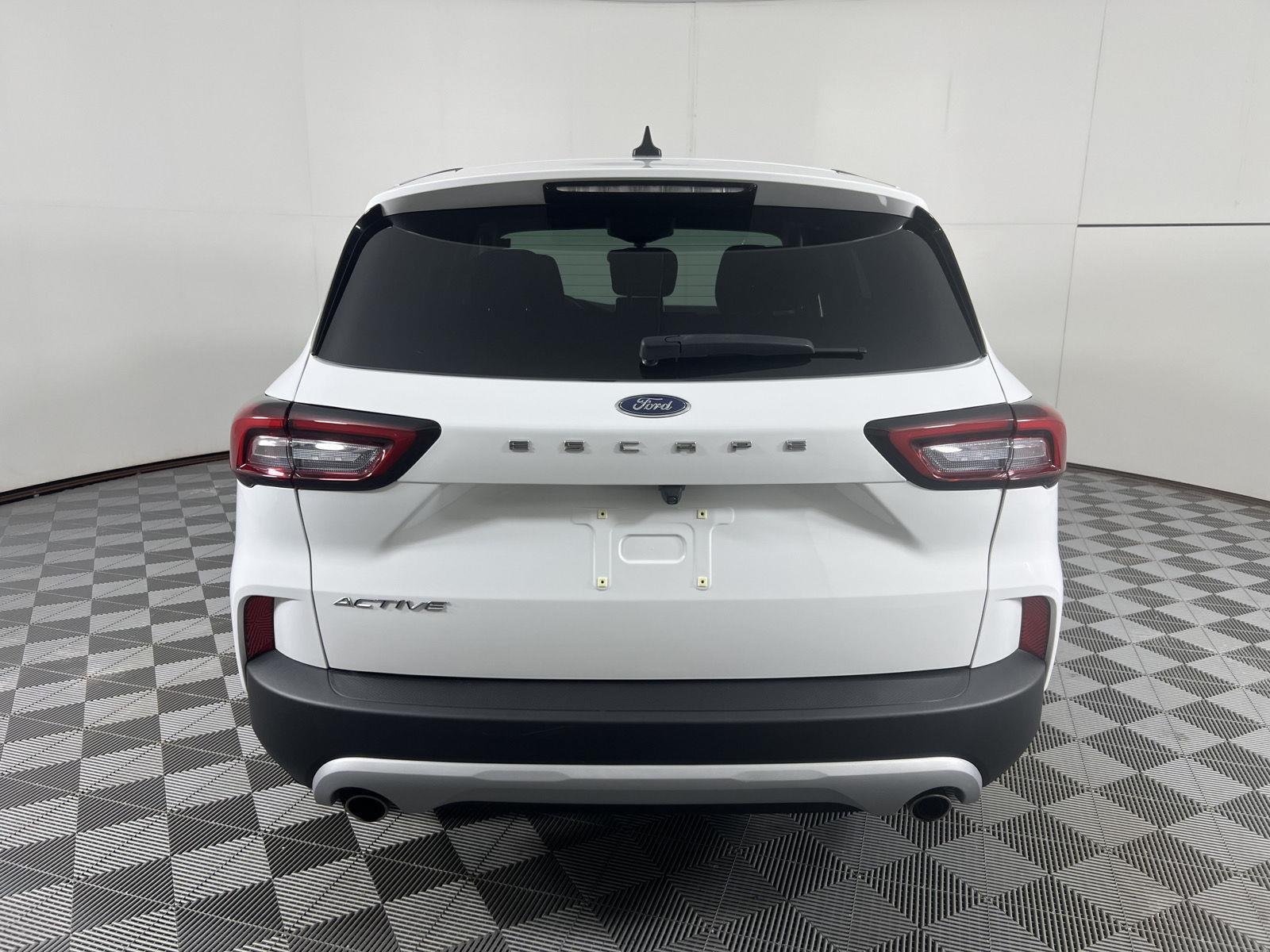 Used 2023 Oxford White Ford Active image 10