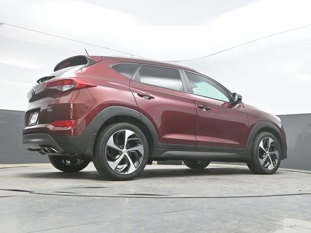 Used 2016 Red Hyundai Sport image 43
