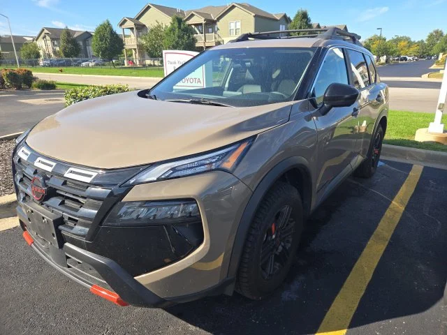 Used 2025 Beige/tan Nissan Rock Creek image 3