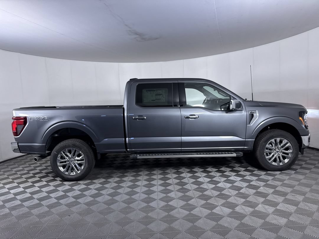 New 2026 Carbonized Gray Metallic Ford XLT image 10